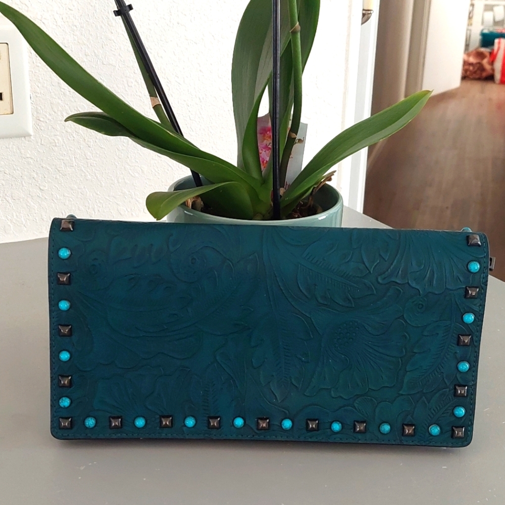 Beautiful Like New Clutch